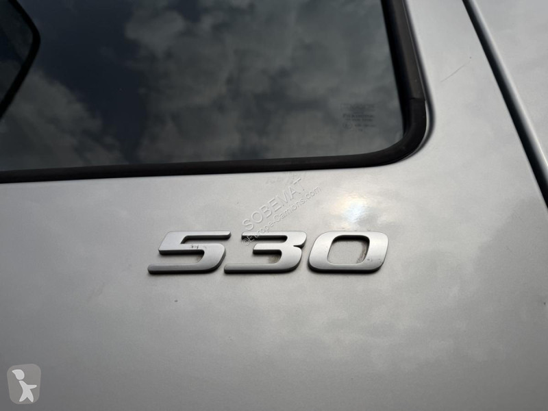 Tracteur DAF 530