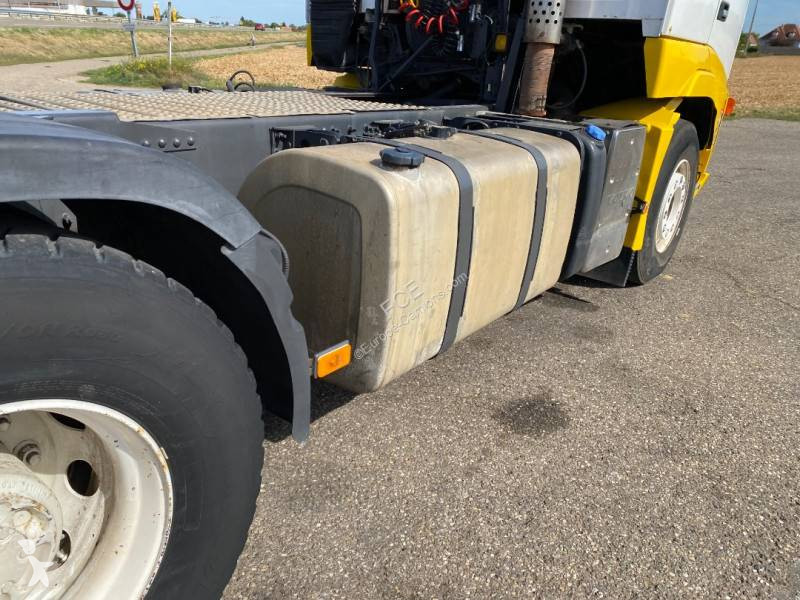 Cap tractor Volvo 580