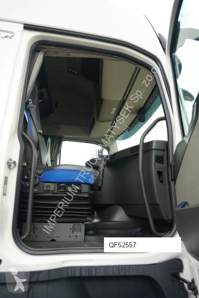 Влекач Volvo FH 460