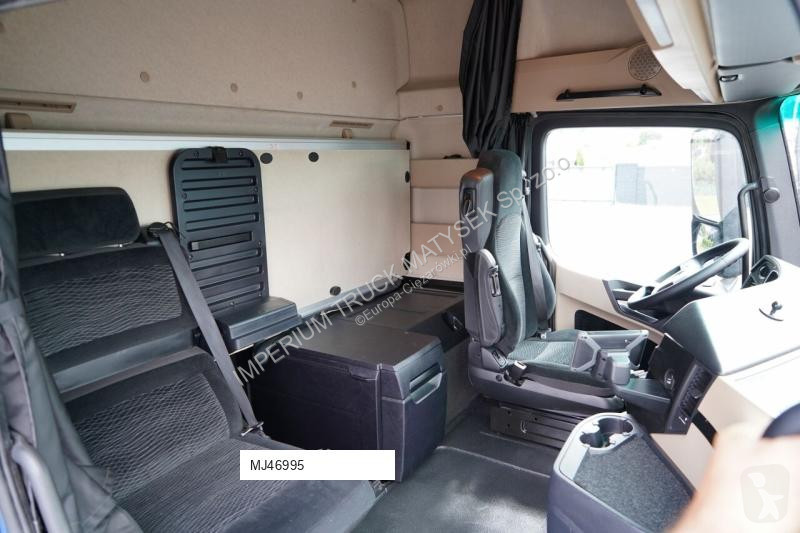 Tractor Mercedes ACTROS 1848
