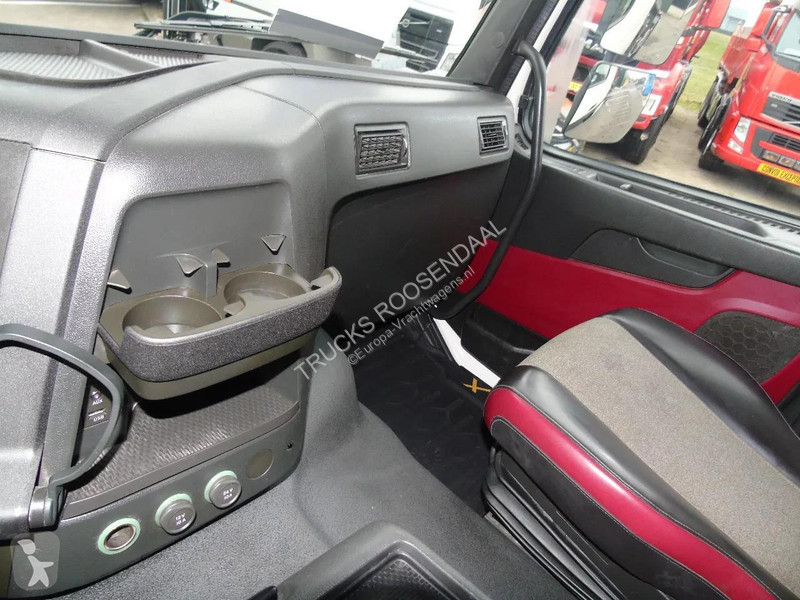 جرار Volvo 500 + 4x4 + HMF 4020 5x + JIB 4x 30...