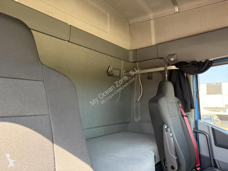 جرار Renault T440