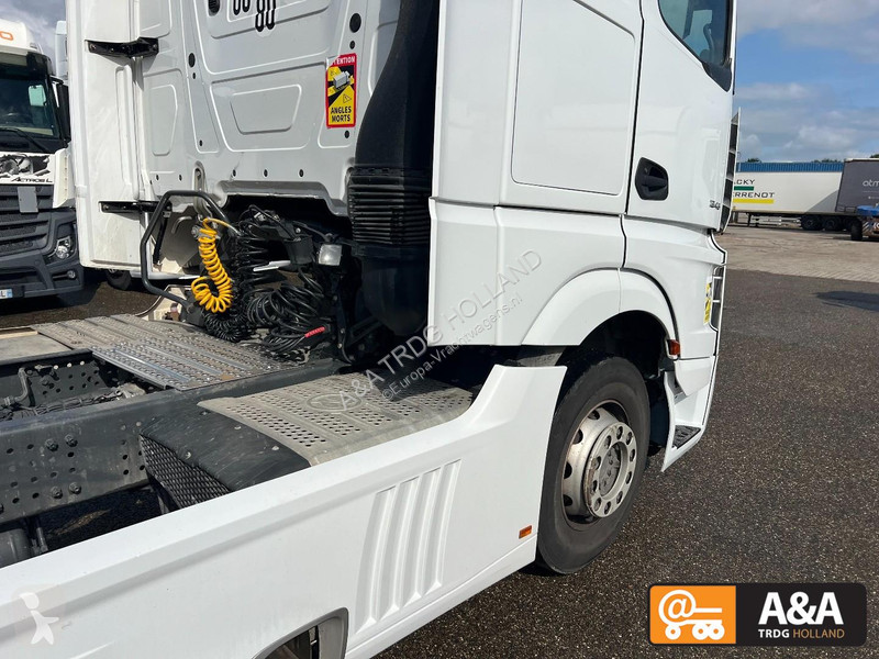 جرار Mercedes ACTROS 1845