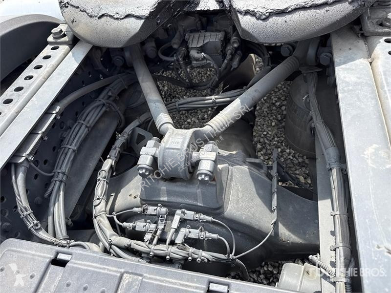 Тягач  Actros 1845