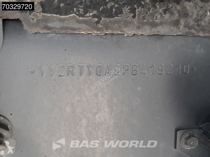 Tahač Volvo 460  4X2 Retarder 2x Tanks 90% Tyres!