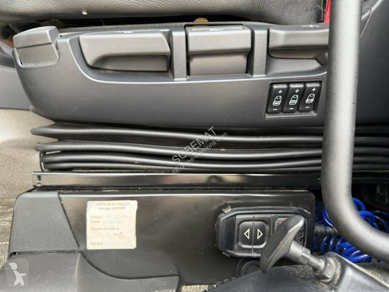 Tracteur DAF 530