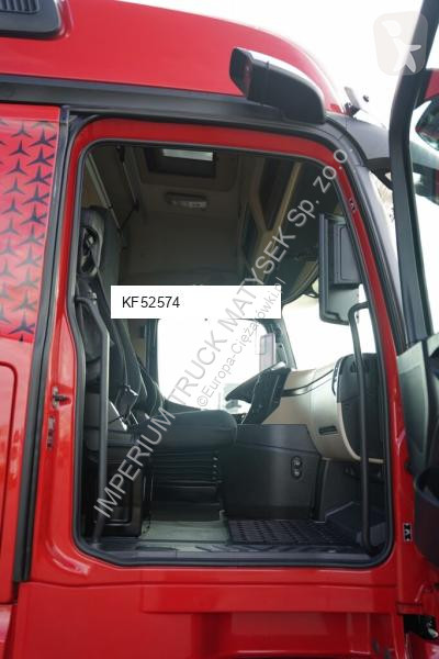 جرار Mercedes ACTROS 1845