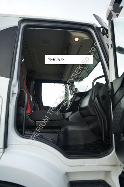 جرار Iveco 420