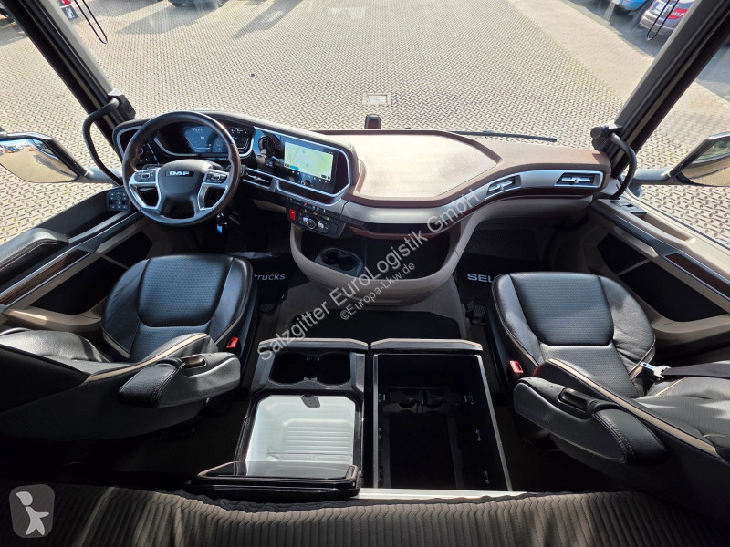 Traktor DAF + 530FT