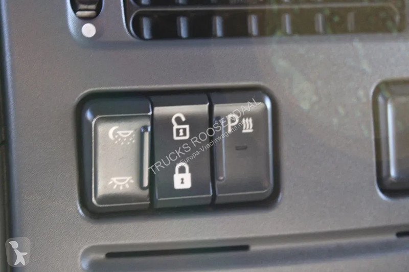 Tahač DAF 106440 + EURO 6 + SPOILER + TUV...