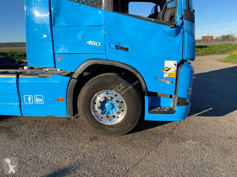 جرار Volvo