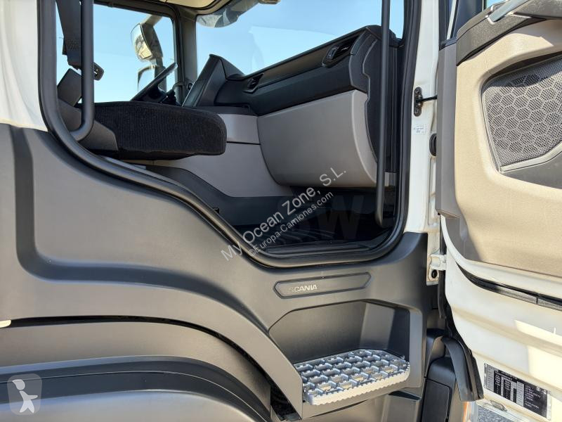 جرار Scania 410
