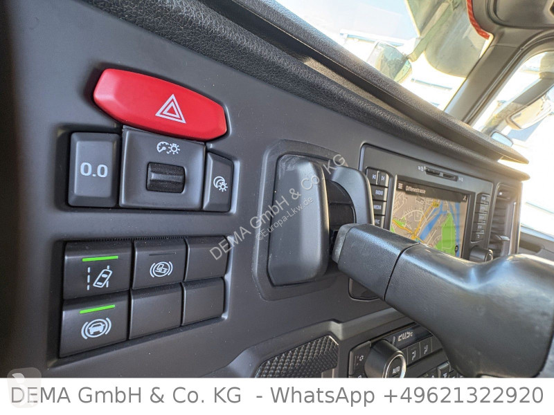 جرار Scania...