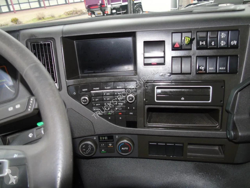 جرار Volvo 500 + 4x4 + HMF 4020 5x + JIB 4x 30...