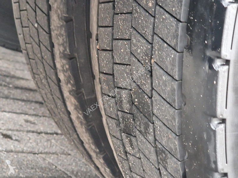 Trekker Volvo 13500 Globetrotter XXL Aero -...
