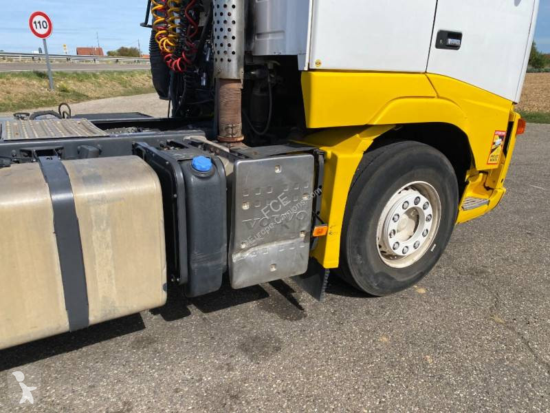 Cap tractor Volvo 580