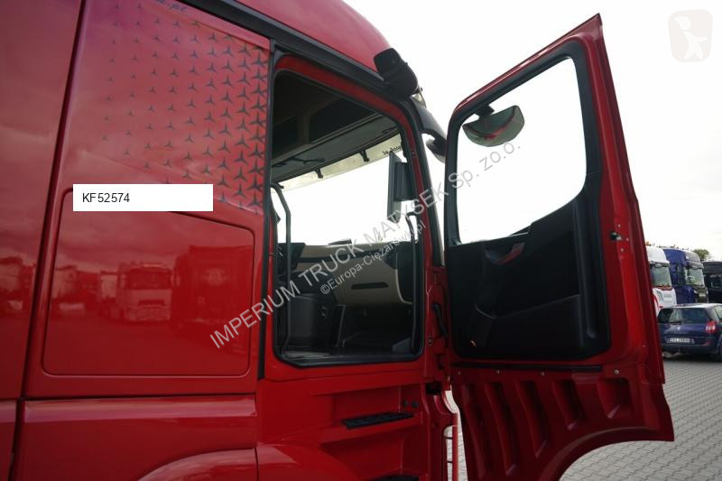 جرار Mercedes ACTROS 1845