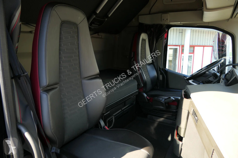 Traktor Volvo 500 | I-PARK-COOL | 2 Tanks |...