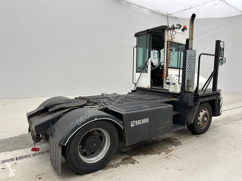 Traktor Kalmar TT612D