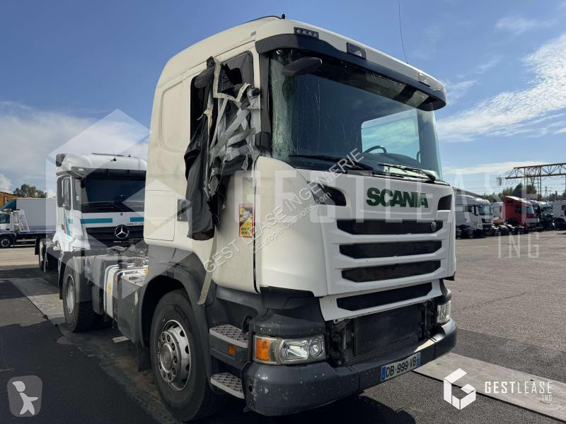 Traktor Scania 490