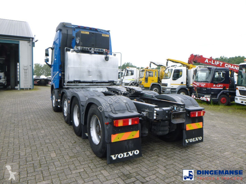 Traktor Volvo 8X4 Euro 6 / 150000 kg