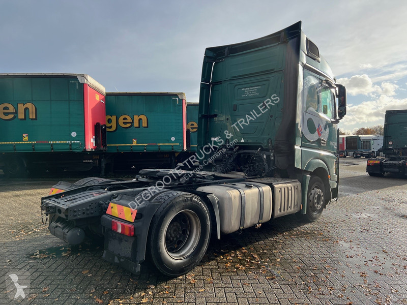 Traktor Mercedes 1845 Bigspace