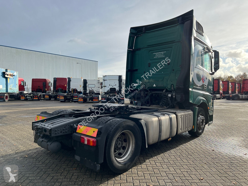 Traktor Mercedes 1845 Bigspace