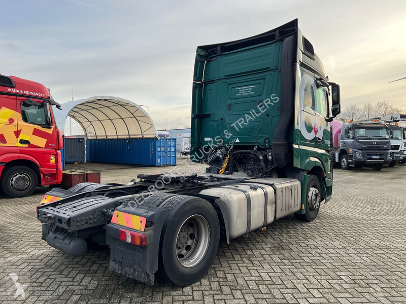 Traktor Mercedes 1845 BigSpace