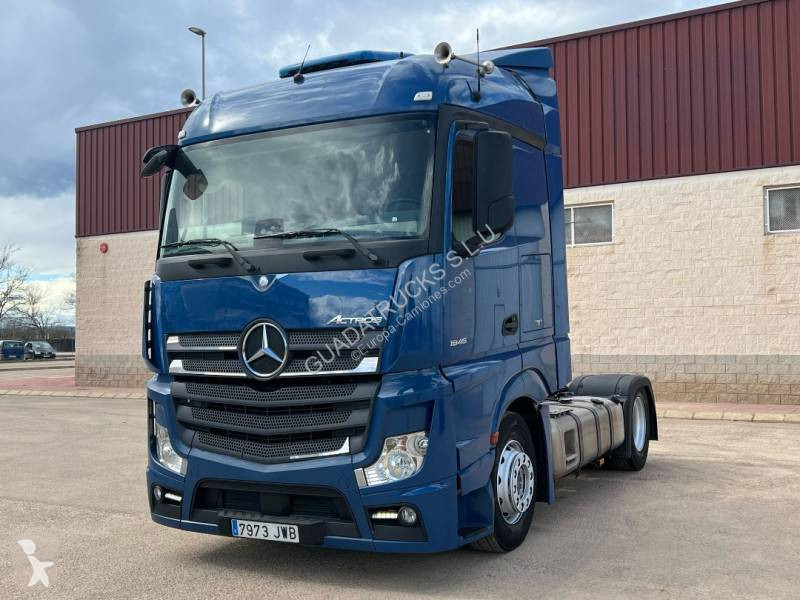 Traktor Mercedes
