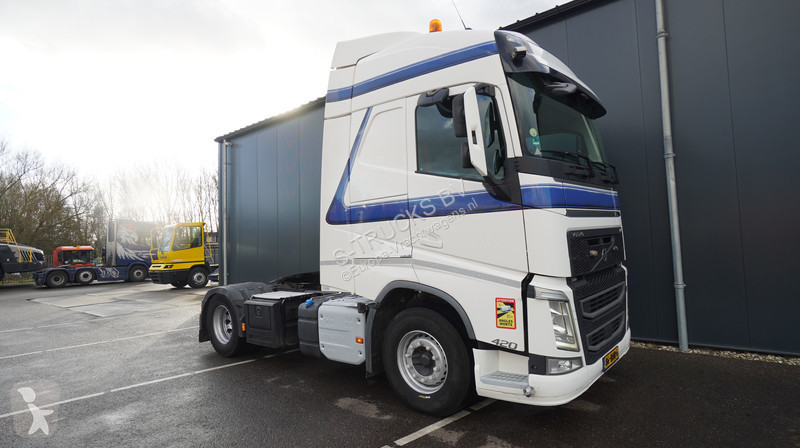 Trekker Volvo 420 EURO 6 GLOBETROTTER
