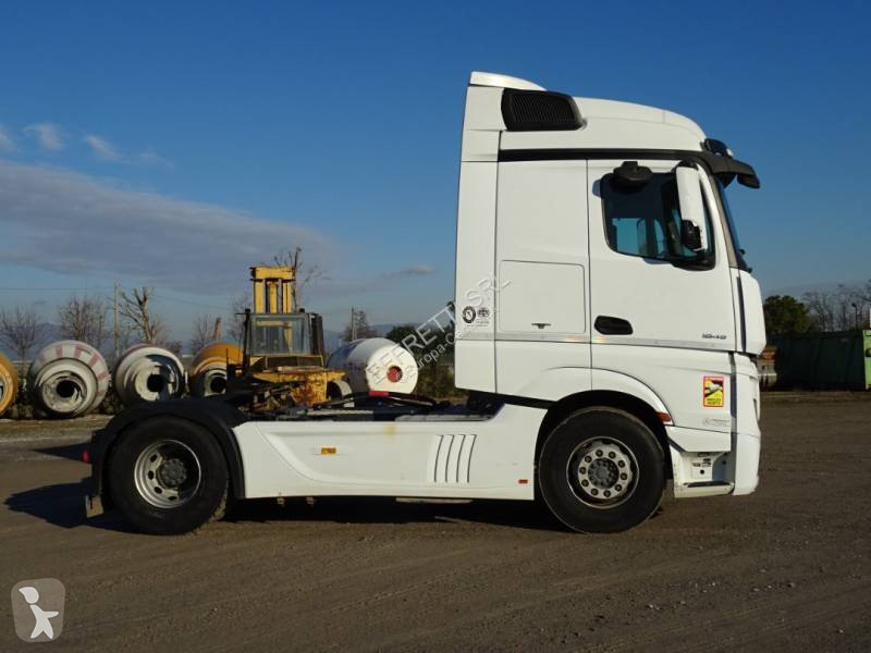 Tractor Mercedes
