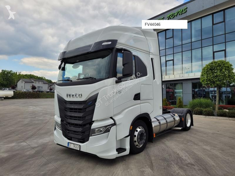 Traktor Iveco S-WAY 460 LNG/10 STUCK /MEGA...