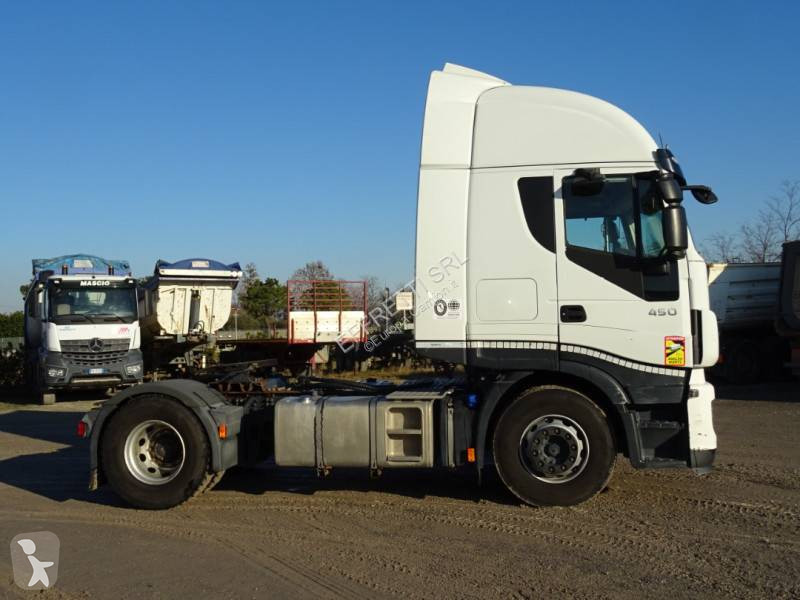 Traktor Iveco