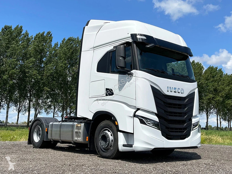 Tractor Iveco AS440S43T/P AT Tractor Head (8...