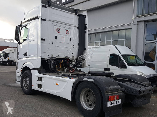 Tractor Mercedes Actros 1853