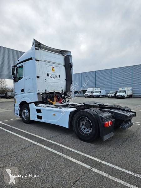 Traktor Mercedes