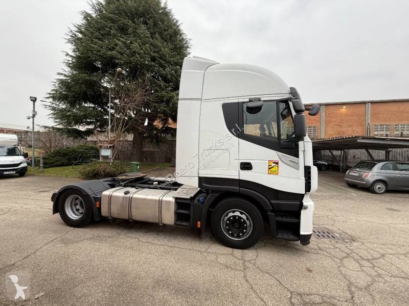 Traktor Iveco