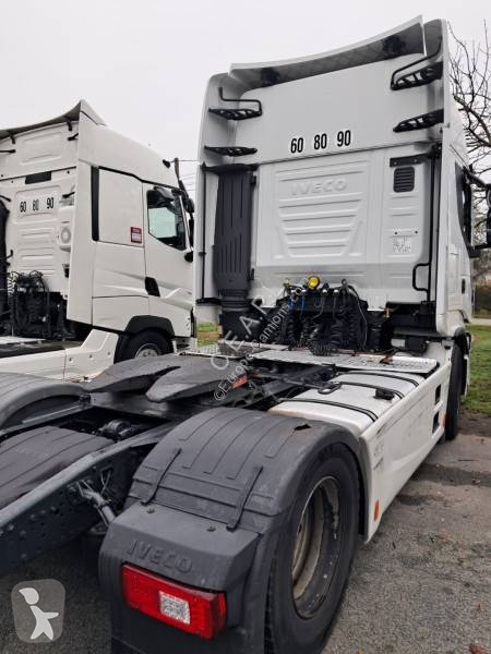 Traktor Iveco