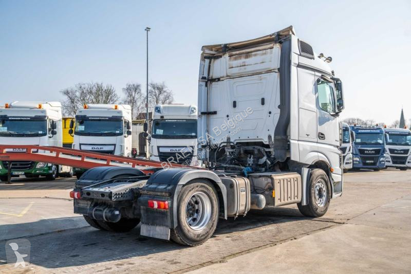 Traktor Mercedes 1846 LS + kiphydr
