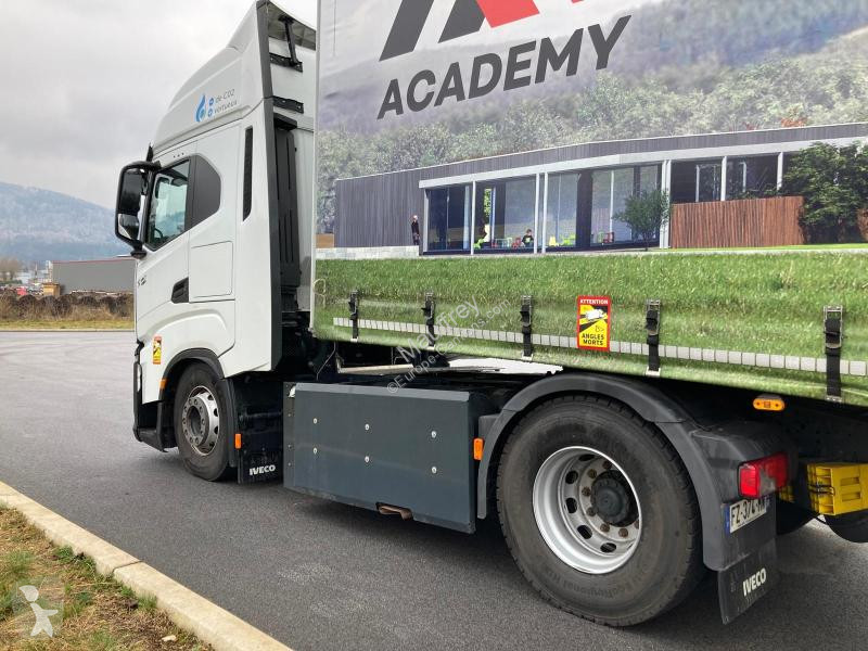 Tracteur Iveco 460