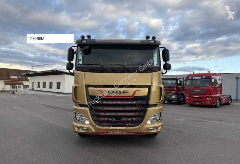 Traktor DAF XF530