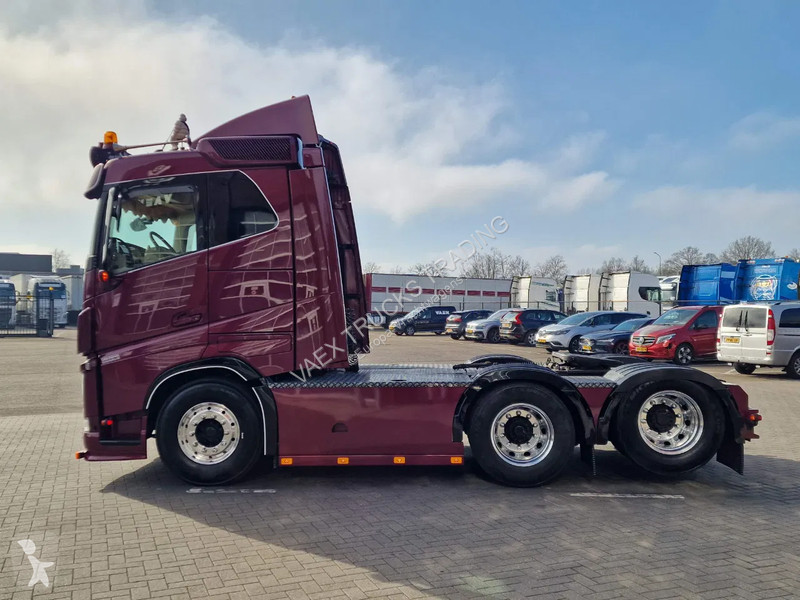 Tahač Volvo 13540 Lowroof 6x2 - Show truck -...