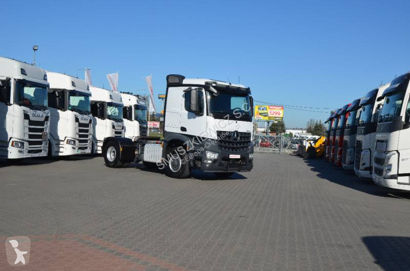 Traktor Mercedes