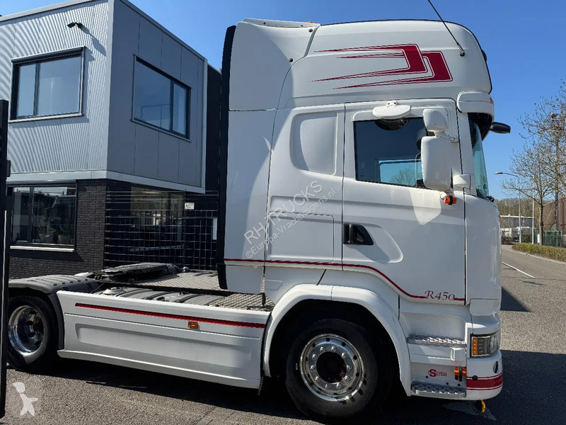 Trekker Scania 4X2 EURO 6 RETARDER SKIRTS TÜV...