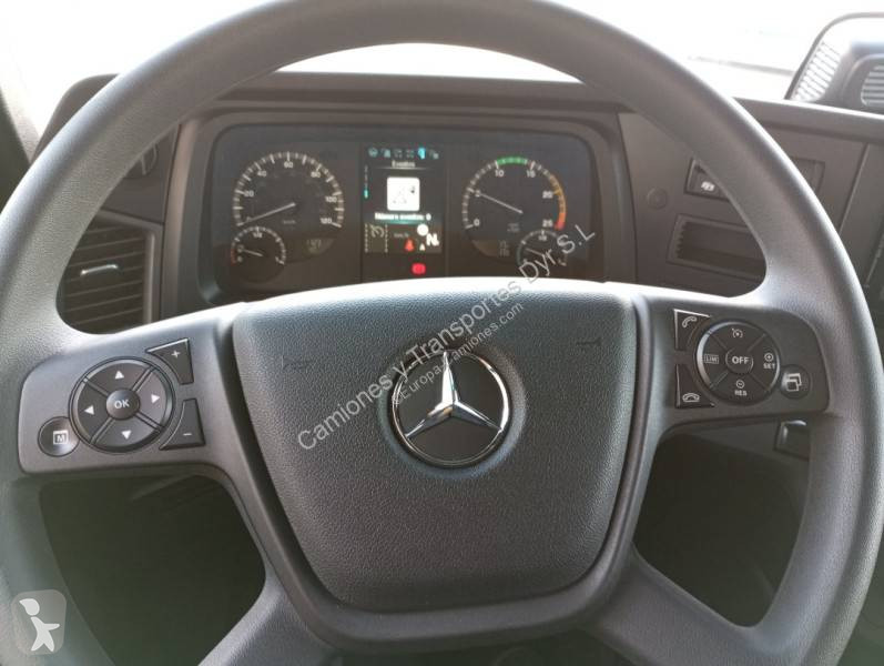 Traktor Mercedes