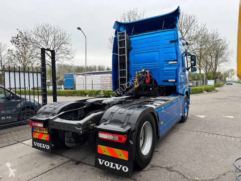 Trekker Volvo FM 370 4X2 EURO 6 SKIRTS TÜV TILL...