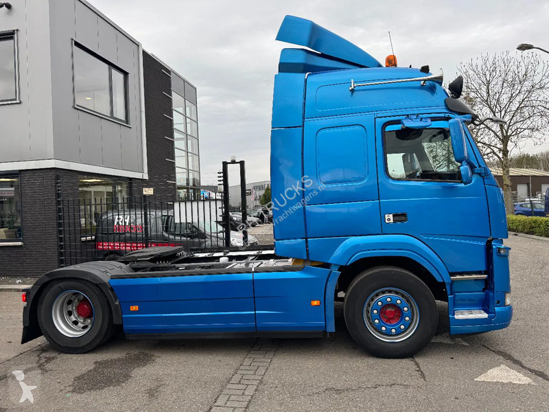 Trekker Volvo FM 370 4X2 SPOILERS EURO 6 SKIRTS...