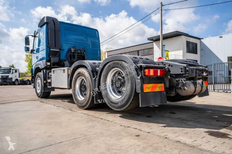 Traktor Volvo 460-6x4