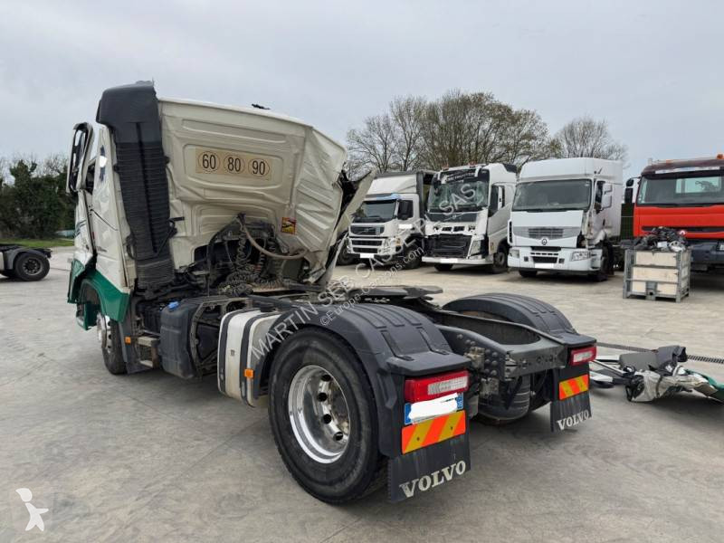 جرار Volvo