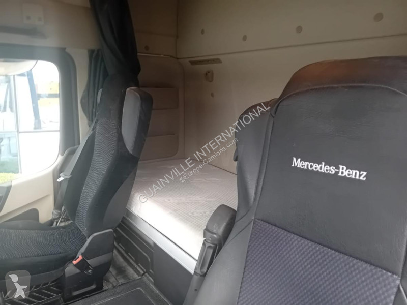 Traktor Mercedes 1845